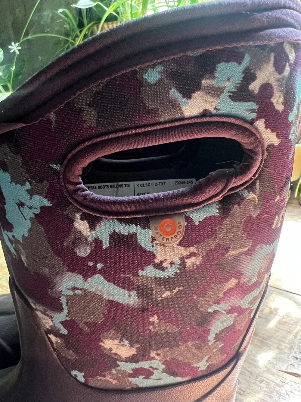 Kids Camo Bogs size 4